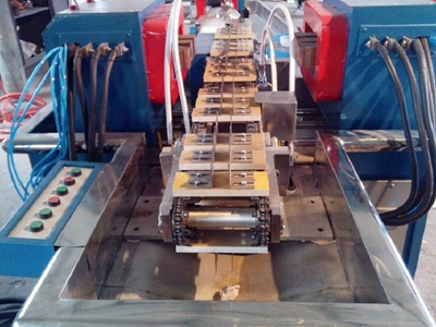 CDG-2000型三工位履帶芯熒光磁粉探傷流水檢測線 CDG-2000型三工位履帶芯熒光磁粉探傷流水檢測線